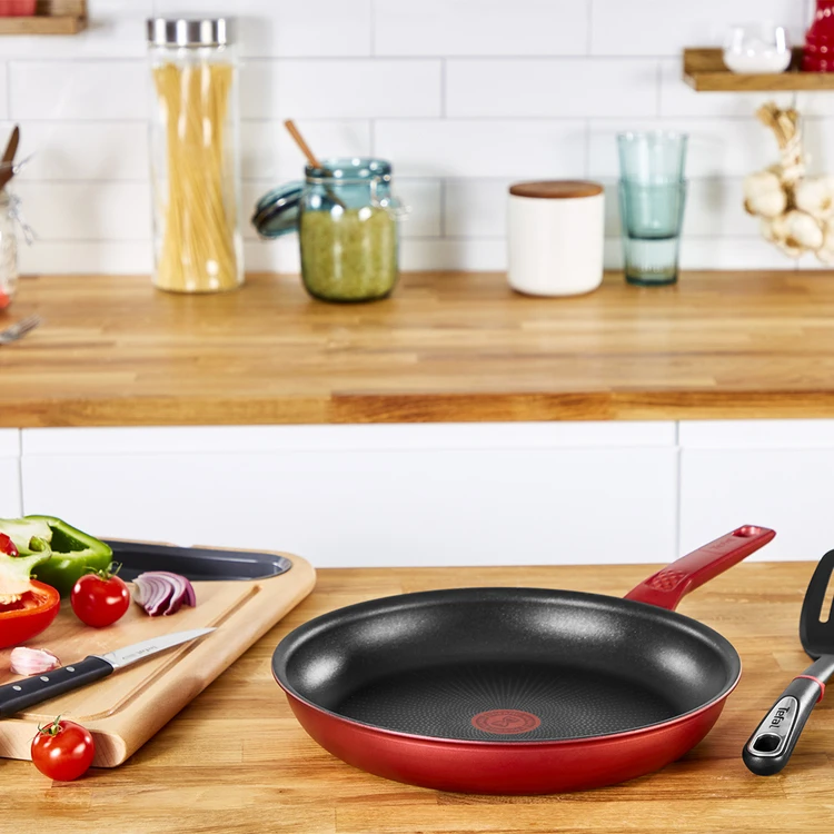 Tefal Daily Chef Red Induction Non-Stick Frypan 24cm - Image 3